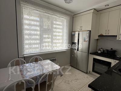 2-комнатная квартира · 57 м² · 1/5 этаж, 17-й мкр 93 за 21 млн ₸ в Актау