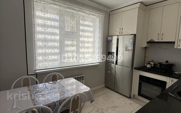 2-бөлмелі пәтер · 57 м² · 1/5 қабат, 17-ш/а. 93, бағасы: 21 млн ₸ в Актау, 17-й мкр — фото 2