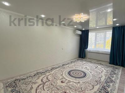 2-комнатная квартира · 54.5 м² · 5/5 этаж, мкр Кунаева за 23.5 млн 〒 в Уральске