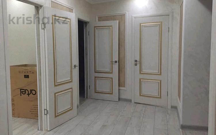 3-бөлмелі пәтер, 140 м², 3/5 қабат, мкр Северо-Восток 32/3, бағасы: 45 млн 〒 в Уральске, мкр Северо-Восток — фото 2