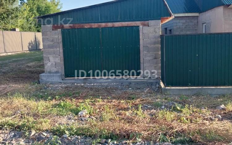 Отдельный дом · 3 комнаты · 110 м² · 10 сот., Школьная 1/1 за 22 млн ₸ в Усть-Каменогорске, Меновное — фото 2
