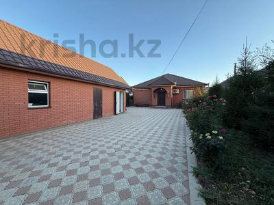 Отдельный дом · 4 комнаты · 140 м² · 7 сот., Дархан 18/2 за 68.5 млн 〒 в Уральске