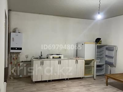 2-бөлмелі пәтер · 52 м² · 1/2 қабат, мкр Северо-Запад, Северо-Запад ш/а 475 — Атасу көшесі, бағасы: 80 000 ₸ в Шымкенте, Абайский р-н
