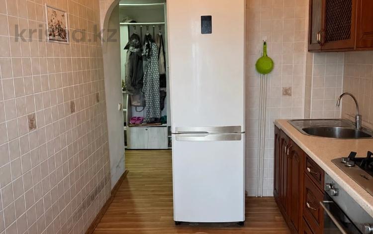 3-бөлмелі пәтер · 60.5 м² · 3/9 қабат, абая, бағасы: 17.7 млн ₸ в Уральске — фото 2