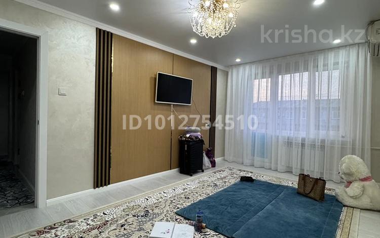 2-комнатная квартира · 50 м² · 5/5 этаж, мкр Центральный 4 за 240 000 ₸ в Атырау — фото 4