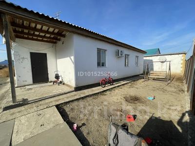 Отдельный дом · 4 комнаты · 194 м² · 10 сот., мкр Аксай, Достық 25 — Жолға мектепке жақын за 24 млн ₸ в Атырау