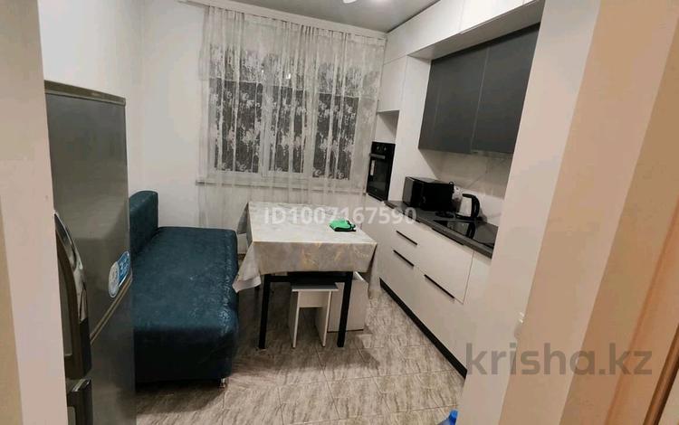 2-комнатная квартира · 60 м² · 12/12 этаж, Кошкарбаева — Нового Апорта за 3 000 ₸ в  — фото 2