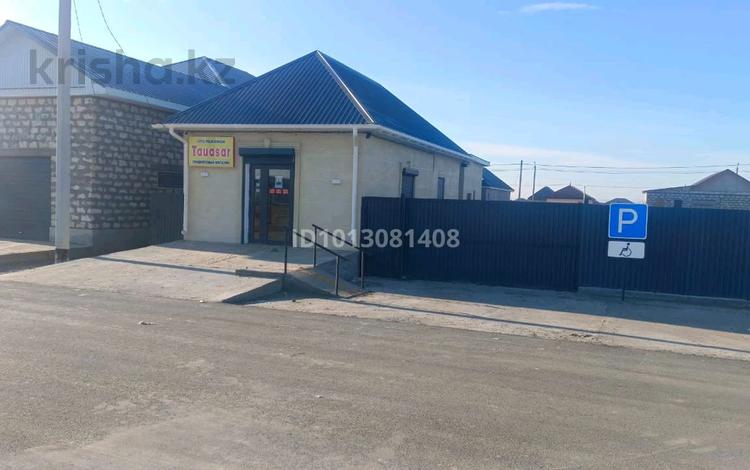 Магазины и бутики · 50 м² за 300 000 ₸ в Атырау, мкр Зарослый — фото 2