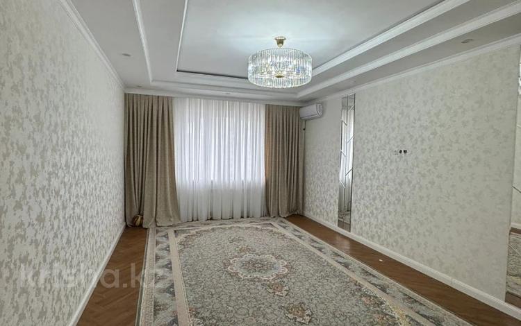 3-комнатная квартира · 106 м² · 9/10 этаж, мкр. Алтын орда, Молдагулова за 49.5 млн 〒 в Актобе — фото 3
