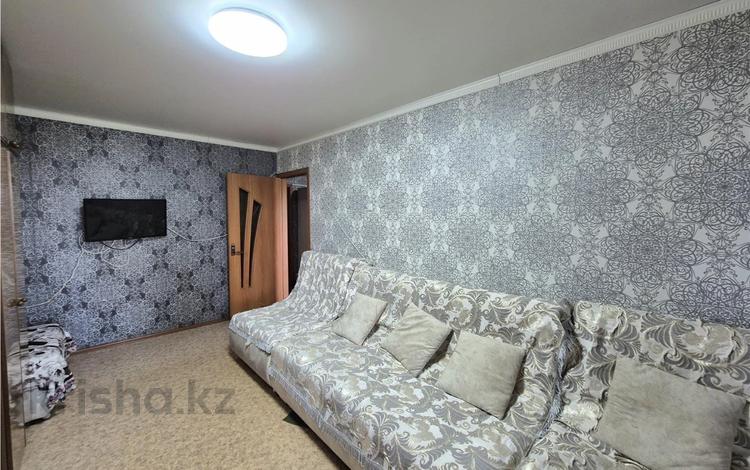 3-комнатная квартира · 62 м² · 3/5 этаж, пр. Республики за 13.3 млн ₸ в Темиртау — фото 3