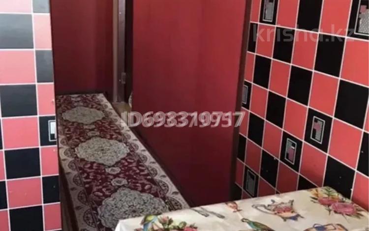 2-бөлмелі пәтер · 46 м² · 5/5 қабат, 1 микрорайон 1 — больница Талгат ,маркет Шанырак, бағасы: 12 млн ₸ в Туркестане — фото 2