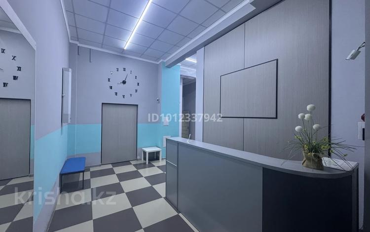 Свободное назначение, медцентры и аптеки · 100 м² за 850 000 ₸ в Алматы, Жетысуский р-н — фото 2