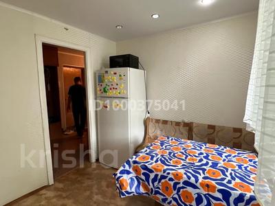 2-комнатная квартира · 45 м² · 5/5 этаж, Победа 93.29 93 — Победа и Кердери за 16 млн 〒 в Уральске, мкр Школьник