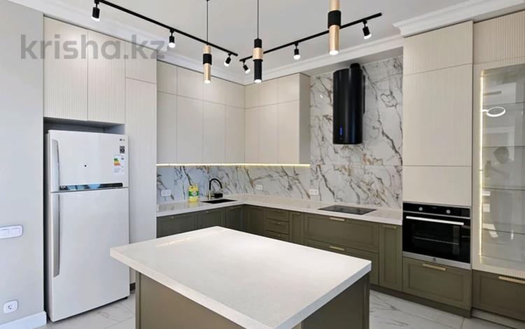 3-комнатная квартира · 144 м² · 3/9 этаж, Туран 3, 3в, 3д, 3/1, 3/2, 3/3, 3/4, 5/2, 5/3, 5/4, 5/5, 5/6, 5/7, 5/8, 5/9 за 140 млн ₸ в Астане, Нура р-н — фото 2