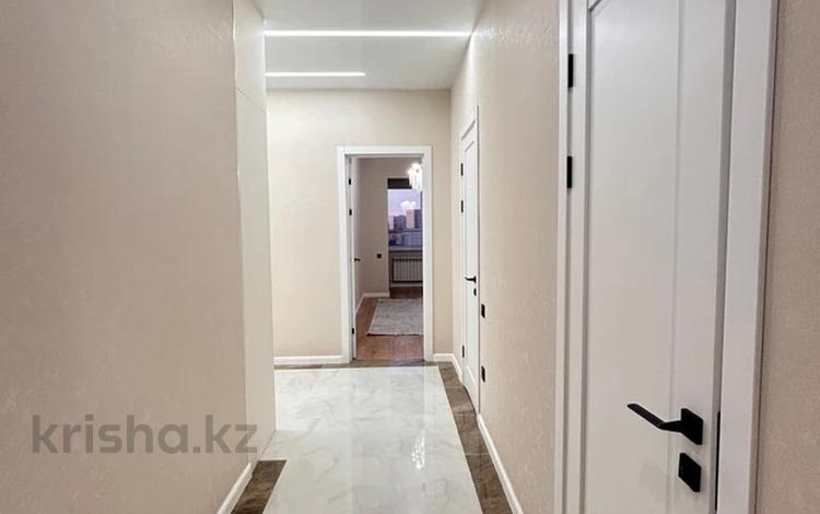 2-бөлмелі пәтер · 86 м² · 5/9 қабат, мкр 12, бағасы: 41.8 млн ₸ в Актобе — фото 2