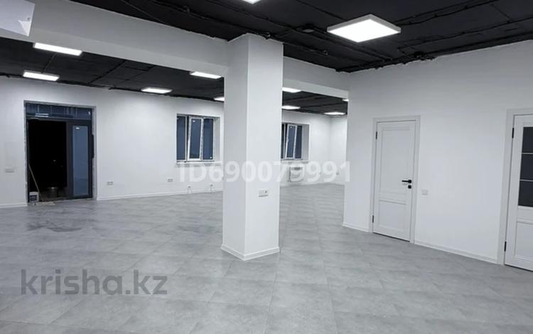Свободное назначение, офисы, магазины и бутики, общепит, салоны красоты · 150 м² за 500 000 ₸ в Атырау, мкр. Алмагуль — фото 27