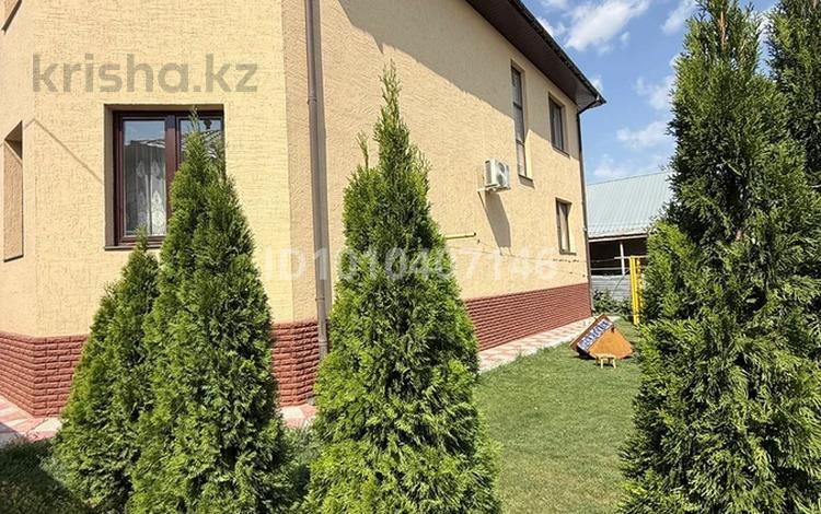 Отдельный дом · 8 комнат · 300 м², Курмангазы 112 — РЯДОМ МАГАЗИН Анашым за 110 млн ₸ в  — фото 2