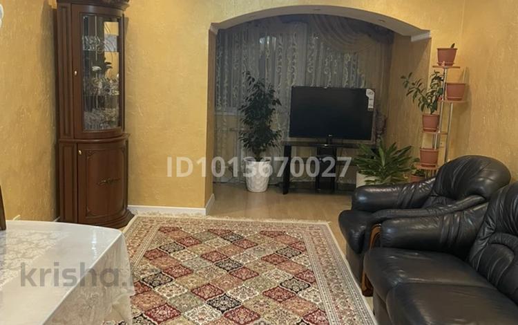 3-комнатная квартира · 70 м² · 4/9 этаж, мкр 8 за 30 млн ₸ в Актобе — фото 2