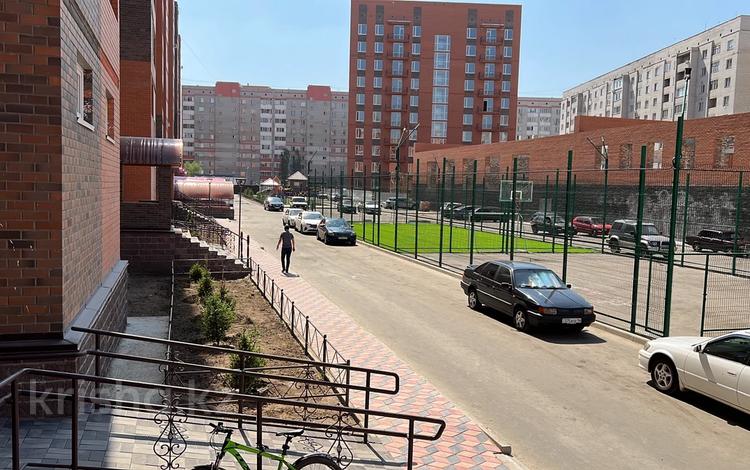 2-комнатная квартира, 52 м², 4/10 этаж, Сатпаева 350/1 за ~ 19.2 млн 〒 в Павлодаре