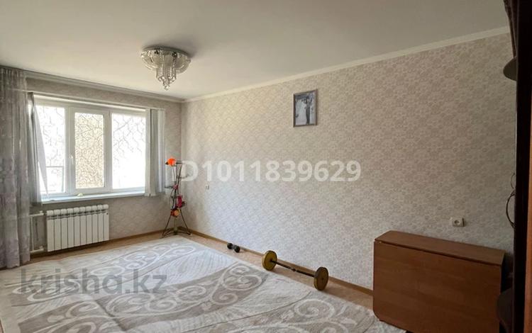 3-бөлмелі пәтер · 70 м² · 2/5 қабат, ул. Братьев Жубановых 308/1, бағасы: 22 млн ₸ в Актобе — фото 2