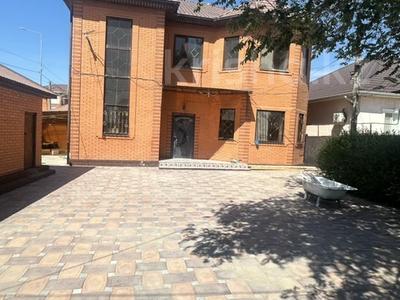 Отдельный дом · 6 комнат · 190 м² · 6 сот., мкр. Алмагуль, Амандосов 37 за 75 млн ₸ в Атырау
