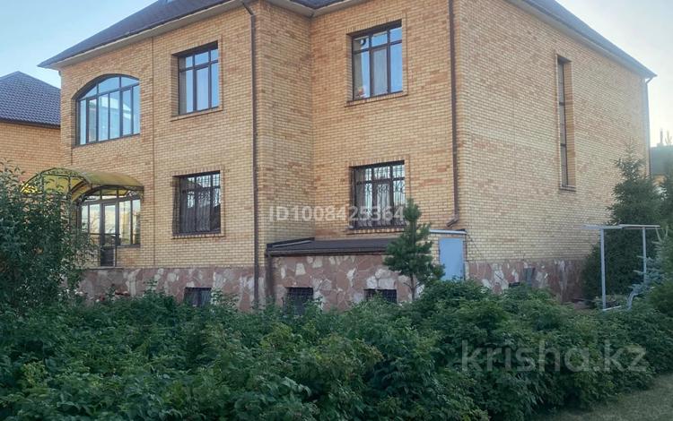 Отдельный дом · 9 комнат · 500 м² · 10 сот., мкр Городской Аэропорт 46 — Кабжанова за 250 млн 〒 в Караганде, Казыбек би р-н — фото 2