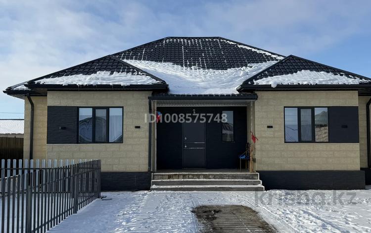 Жеке үй · 5 бөлме · 220 м² · 8 жүзд., мкр Зарослый, 5 улица 70, бағасы: 50 млн ₸ в Атырау — фото 2