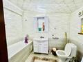 Отдельный дом · 3 комнаты · 90.8 м² · 2.83 сот., Бурабай 26 — Продам часный дом в цертре район КУРМЫШ.Год постройки-1960 Материал стен-шпальный Общ площадь-90.8 м,Кухня -18,4,Гостиная-27,8 м 2-шаговой доступности: Школа -14,Детски сады,Магазины за 19 млн ₸ в Актобе, мкр. Курмыш — фото 8