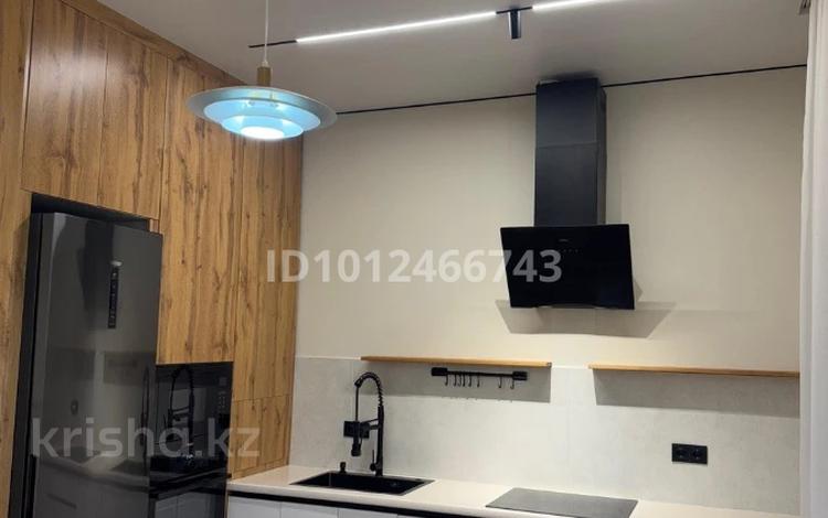 2-комнатная квартира · 56 м² · 8/17 этаж, Толе би 16 за 41 млн ₸ в Астане, Нура р-н — фото 12
