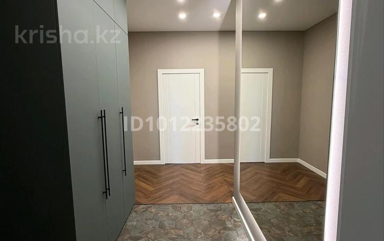 3-комнатная квартира · 85.5 м² · 5/5 этаж, Просп. Республики 49/2 за 66 млн ₸ в Караганде — фото 2