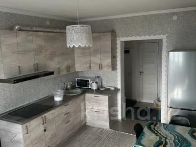2-бөлмелі пәтер · 44 м² · 10/10 қабат, Ақсай-5 ш/а., мкр Аксай, Б. Момышулы 25, бағасы: 32 млн ₸ в Алматы, Ауэзовский р-н