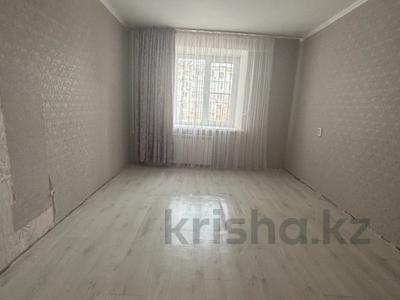 3-комнатная квартира · 64.1 м² · 2/9 этаж, Молдагулова за 20.5 млн 〒 в Актобе