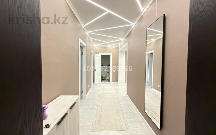 3-комнатная квартира · 107 м² · 3/5 этаж, ул. Шмидта Айталиева 5/2 за 42 млн ₸ в Уральске — фото 2