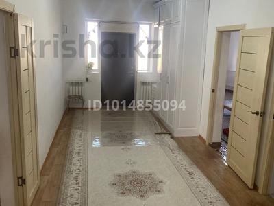 Жеке үй · 4 бөлме · 156 м² · 10 жүзд., 2 23 — Астана мкр, бағасы: 20 млн ₸ в Батыре