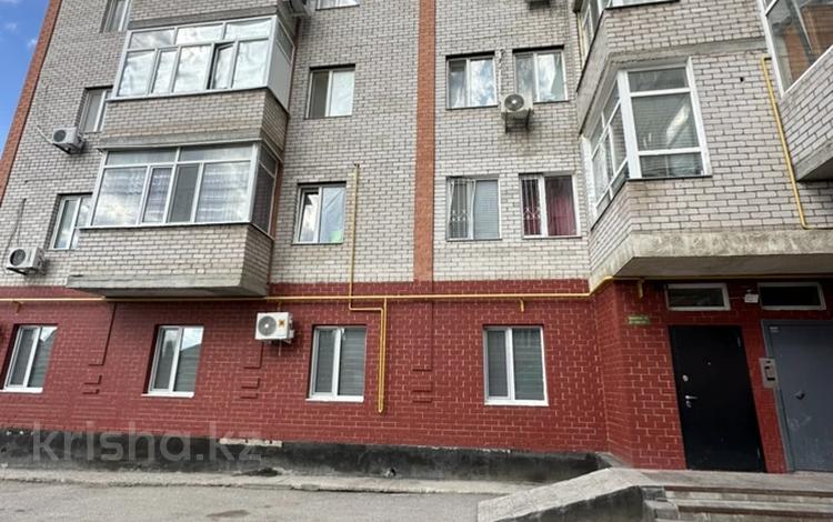 1-бөлмелі пәтер · 45 м² · 4/6 қабат, 12 ш/а., Богенбай батыра 32, бағасы: 13.9 млн ₸ в Актобе, мкр 12 — фото 11