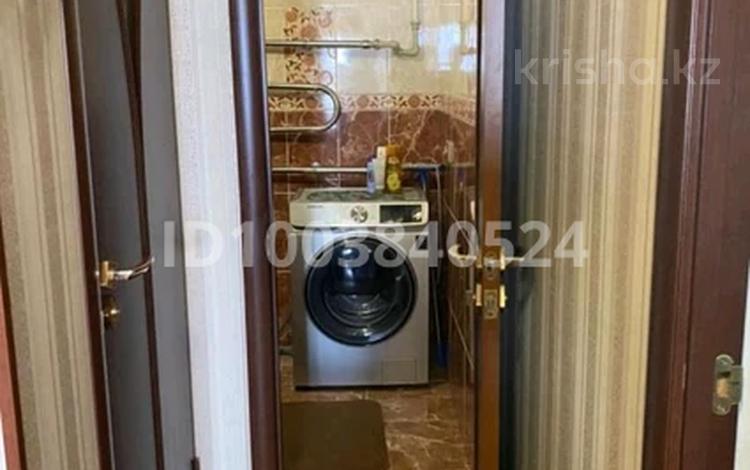 3-бөлмелі пәтер · 100 м² · 4/5 қабат, Конаева 34а — Базар.школа.садик.больница.автовокзал.Сулпак., бағасы: 25 млн 〒 в Кентау — фото 2