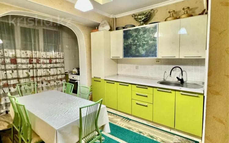 3-бөлмелі пәтер · 79.5 м² · 2/9 қабат, мкр Аксай-3Б 32, бағасы: 42.5 млн ₸ в Алматы, Ауэзовский р-н — фото 2