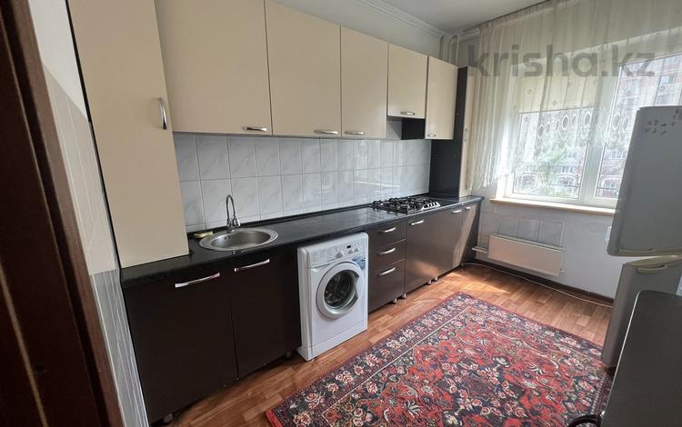 1-комнатная квартира, 40 м², 5/9 этаж помесячно, мкр Жетысу-2 18 — Саина за 160 000 〒 в Алматы, Ауэзовский р-н — фото 10