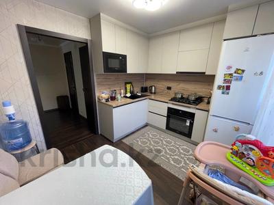 3-бөлмелі пәтер · 82.3 м² · 1/5 қабат, 5-й Микрорайон 9, бағасы: 39.9 млн ₸ в Костанае