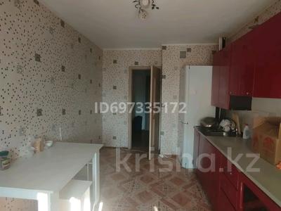 2-бөлмелі пәтер, 67 м², 6/9 қабат ай сайын, мкр 12 58, бағасы: 150 000 〒 в Актобе, мкр 12