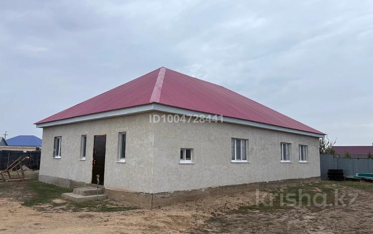 Отдельный дом · 3 комнаты · 150 м² · 13.3 сот., Акселен 120/1 за 27.5 млн 〒 в Аксае — фото 2