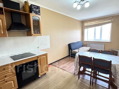 3-бөлмелі пәтер · 70 м² · 9/12 қабат, Айнаколь 60, бағасы: 32.9 млн ₸ в Астане, Алматы р-н