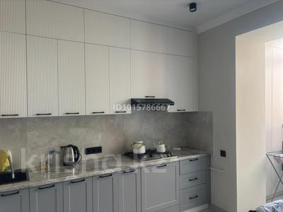 2-бөлмелі пәтер · 90 м² · 4/5 қабат, Алтын орда ш/а. 47, бағасы: 250 000 ₸ в Актобе, мкр. Алтын орда