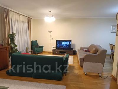 Аренда домов или дач в Алматы: Отдельный дом · 6 комнат · 230 м² · помесячно, мкр Горный Гигант за 1.8 млн 〒 Отдельный дом · 6 комнат · 230 м² · помесячно, мкр Горный Гигант за 1.8 млн 〒 в Алматы, Медеуский р-н