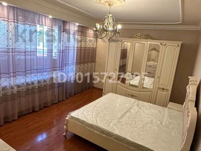 3-комнатная квартира · 100 м² · 8/12 этаж, мкр Жетысу-3 53 за 500 000 ₸ в Алматы, Ауэзовский р-н
