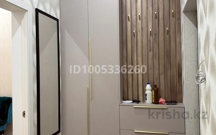 1-комнатная квартира · 52 м² · 7/12 этаж, 17-й мкр 55 — В центре города за 250 000 ₸ в Актау — фото 2