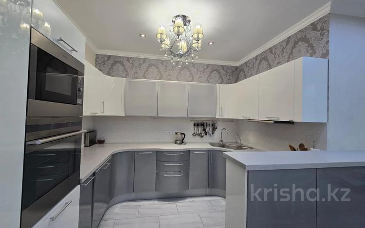 3-комнатная квартира · 128 м² · 4/5 этаж, Кабанбай батыра 7/1, 7/2, 7/3 за 70 млн ₸ в Астане — фото 2