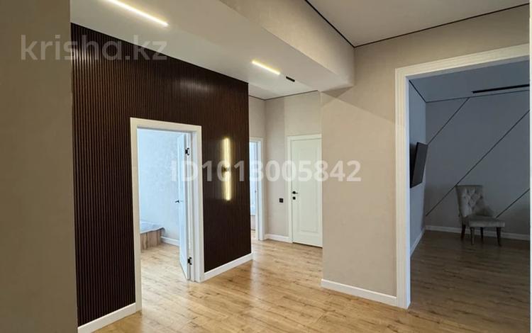 4-бөлмелі пәтер · 118 м² · 2/5 қабат, мкр. Алтын орда 46, бағасы: 50 млн ₸ в Актобе — фото 2