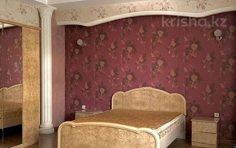 2-комнатная квартира · 110 м² · 1/12 этаж, Кунаева Дефиле 36 за 230 000 ₸ в Шымкенте — фото 13