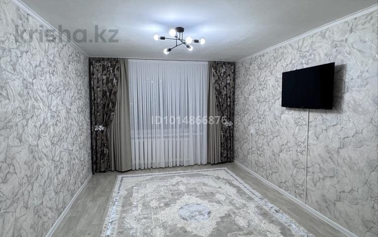 2-комнатная квартира · 50 м² · 3/5 этаж, Аманжолова 49/1 — Тукая за 200 000 ₸ в Уральске — фото 2